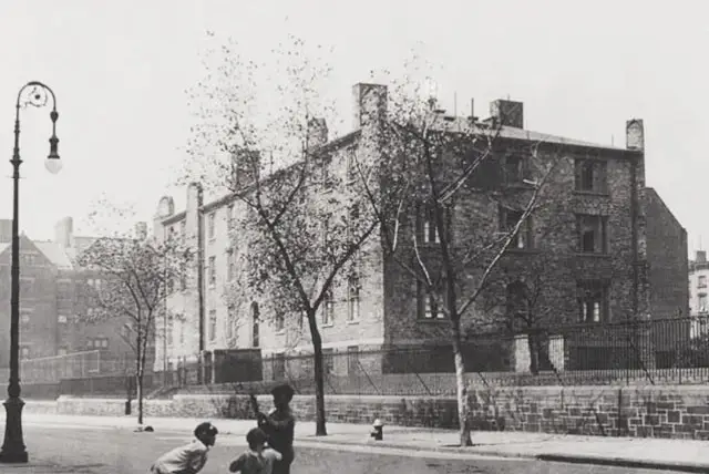 455 West 20th Street in 1927- the building had a twin to the east which has since been torn down.